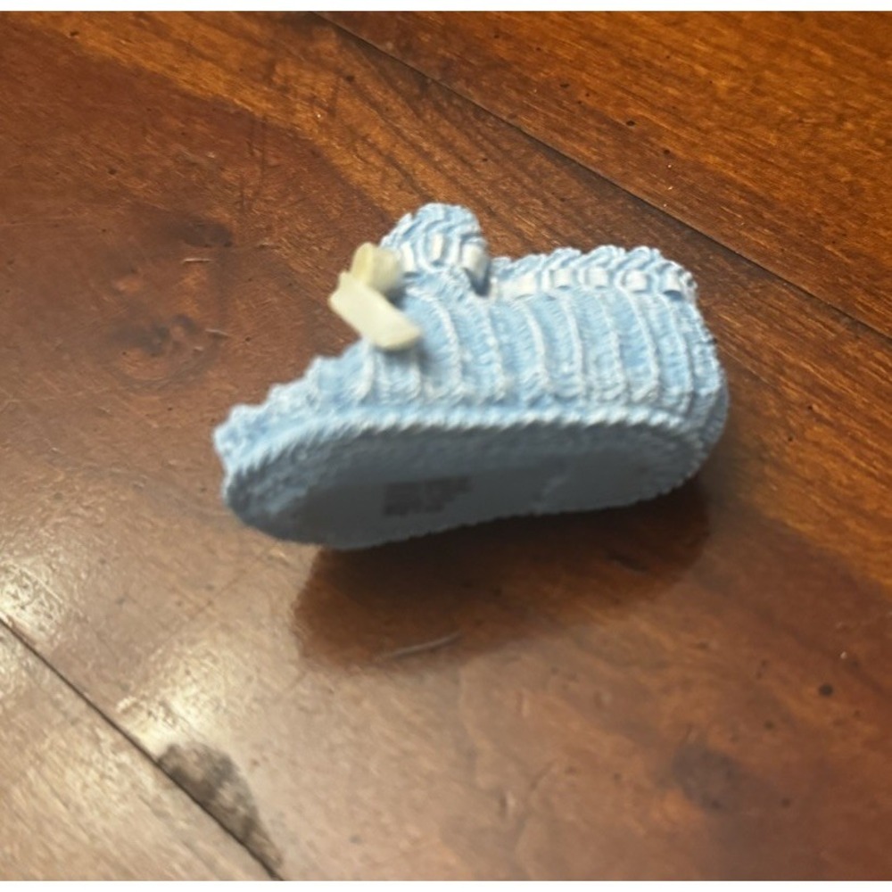 Raine Drops Just the Right Shoe For Kids It's A Boy Collectible Nursery Decor - Picture 5 of 6
